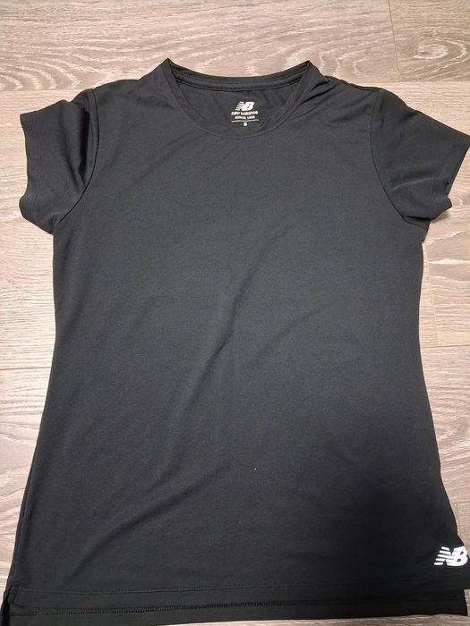 Футболка жіноча New Balance р S