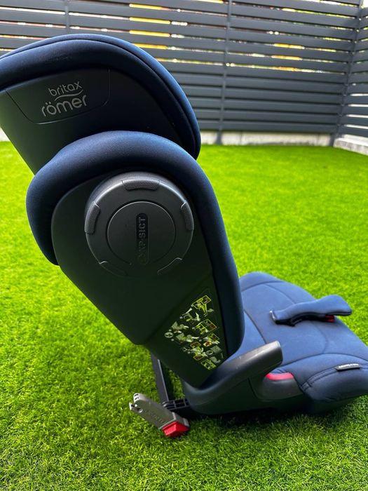 Britax Römer KIDFIX III S ISOFIX 15–36 кг автокрісло