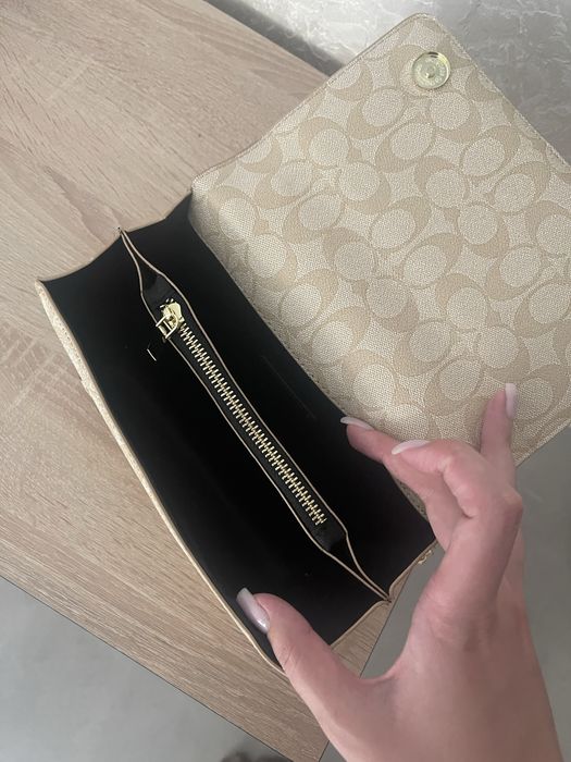 Продам сумочку Coach