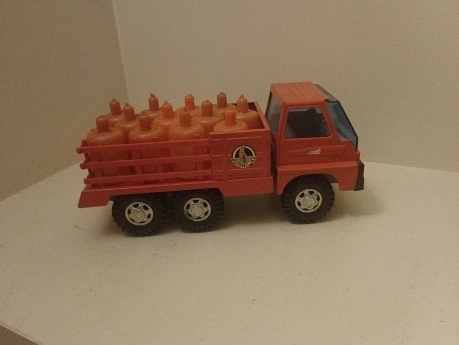 Camião Brinquedo em Chapa da década de 70