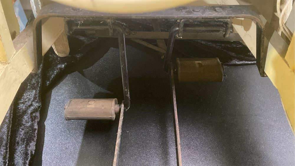 Carrinho a pedais vintage, ORIN, Portugal. Madeira e metal