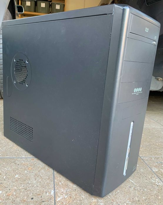 Komputer z win7pro z dodatkowym dyskiem WD 500GB + klawiatura