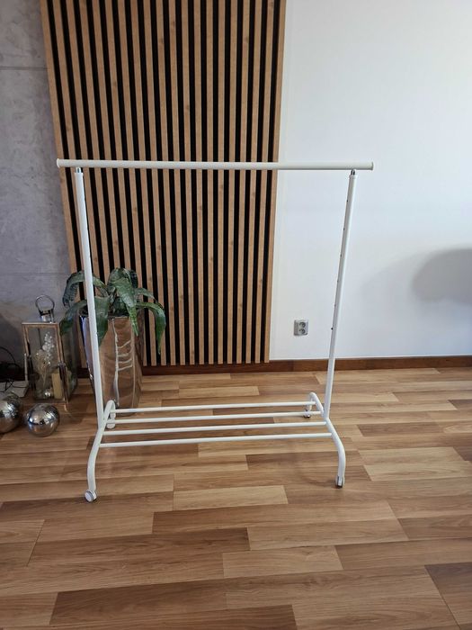 wieszak ikea rigga