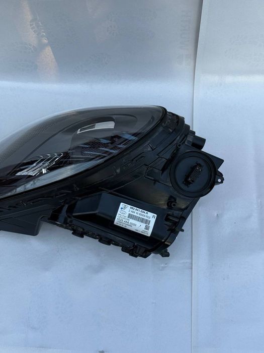 Porsche 982/718 Cayman Boxster фара передня права оригінал.