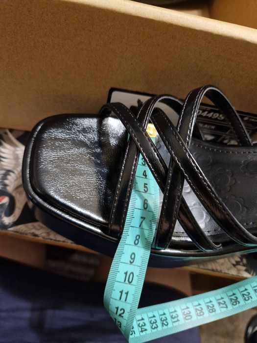 Босоніжки від CROPP