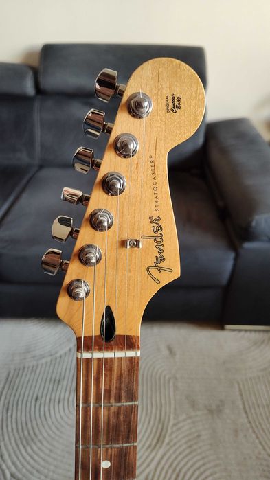 Fender Player Stratocaster (pickupy Fender Ultra Vintage)