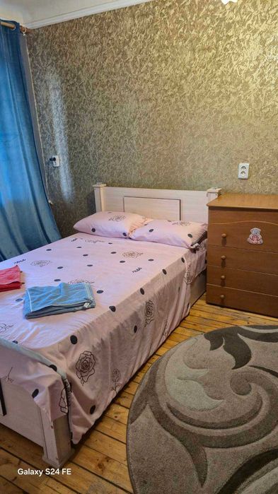 Здається подобово  2-к квартира в центрі міста вул. Нижнедніпровська.