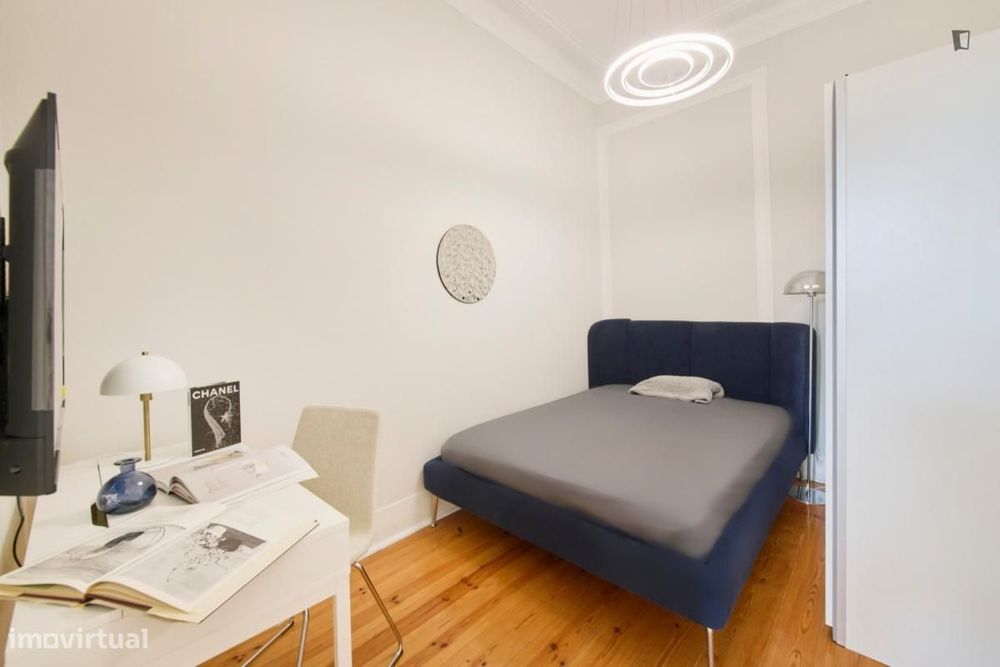 Quarto - localizado em Santos Lisbon