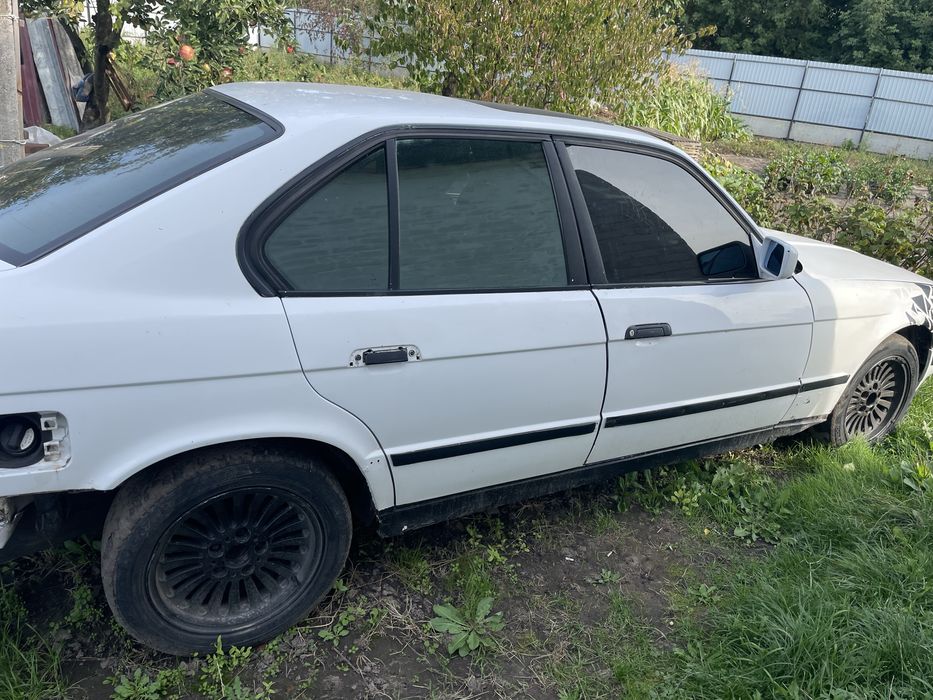 Продам BMW e34 .