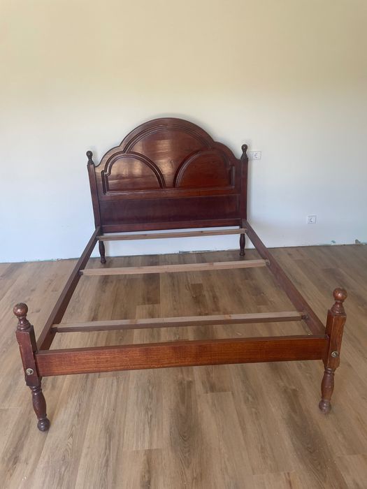 Cama de madeira 130x140