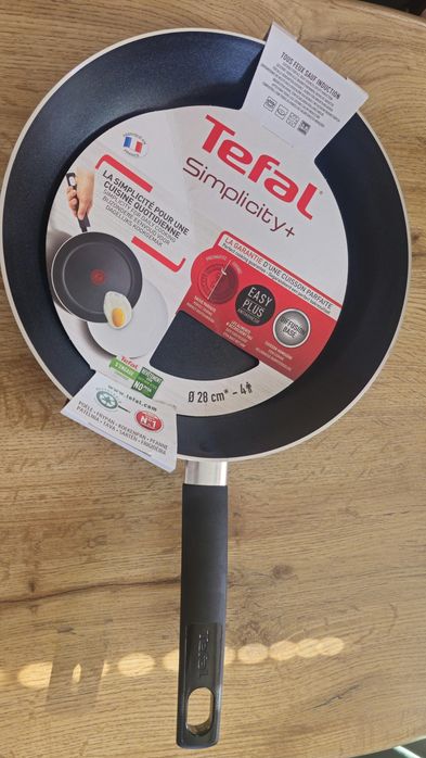 Nowa patelnia tefal
