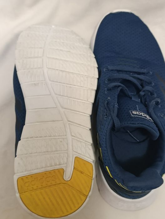 Кроссовки Adidas Asweerun