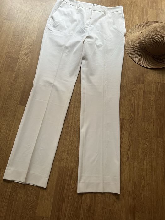 Spodnie damskie  biale  sisters roz 38