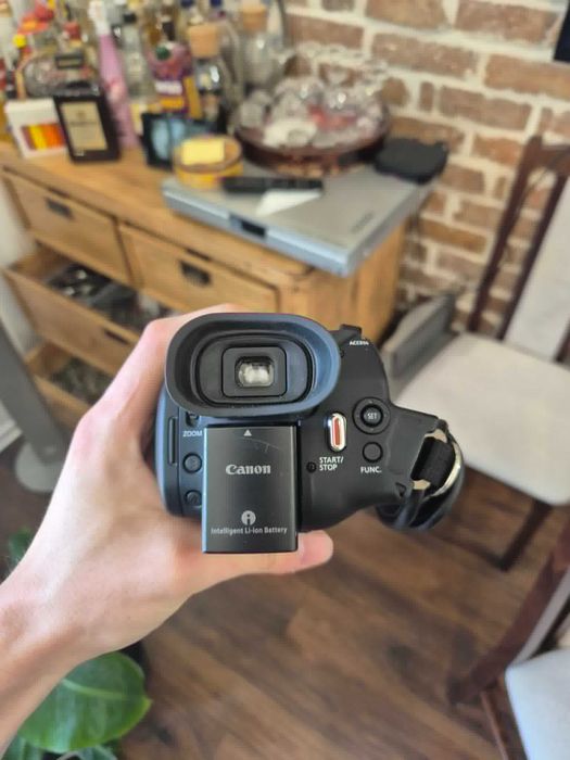 Canon Legria HF G40 | kamera | bateria + ładowarka | w pełni sprawna