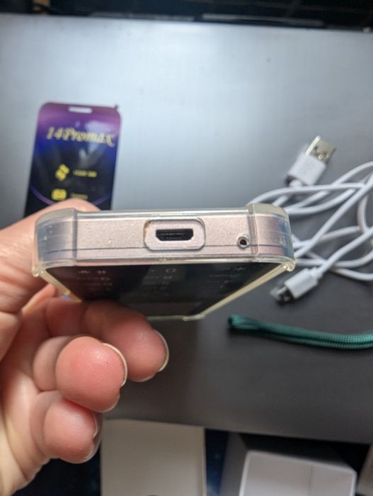 Кнопочний телефон кнопковий