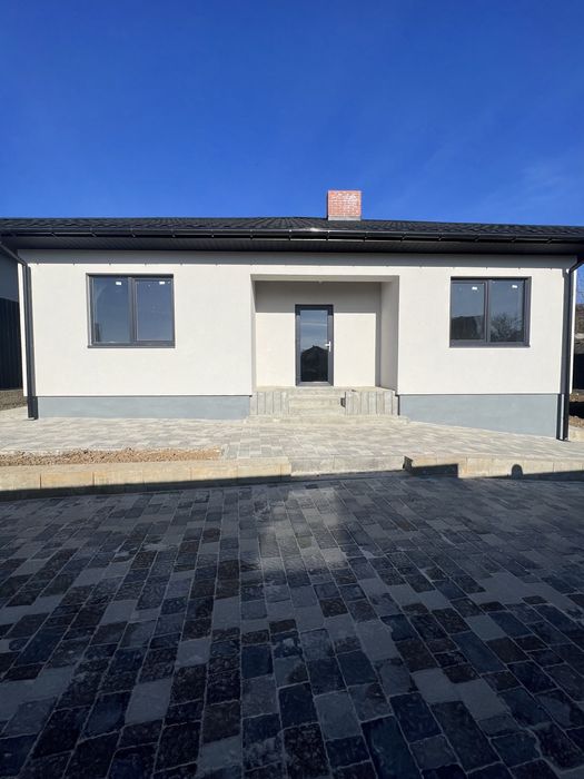 Продаж будинку.