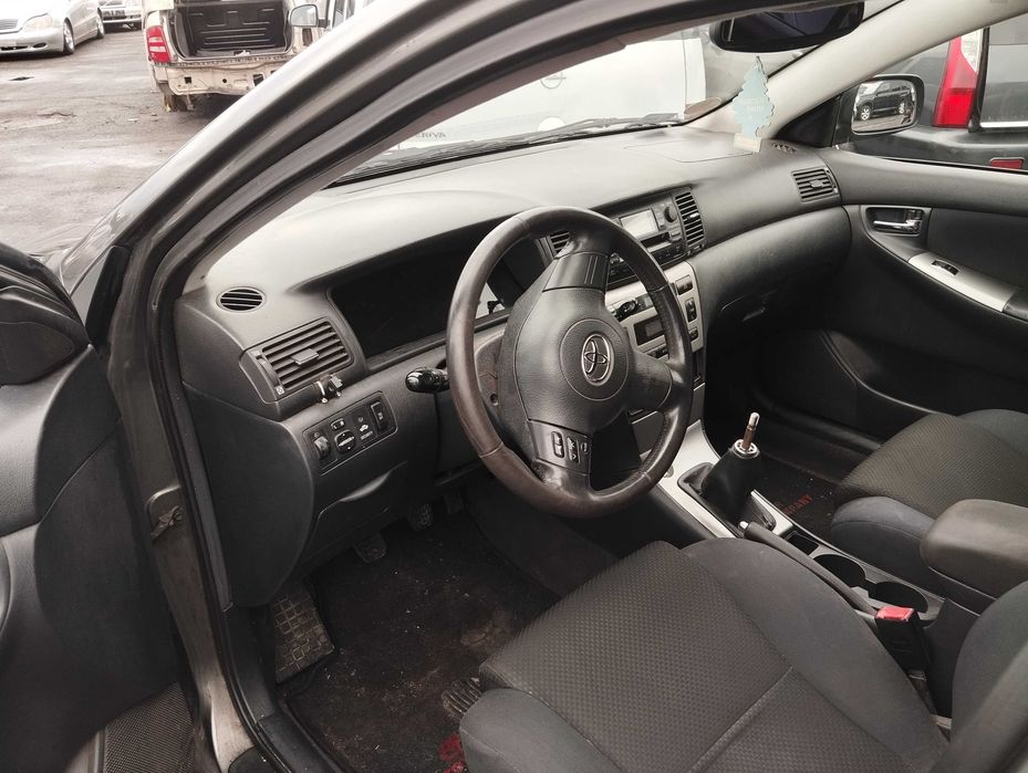 Toyota Corolla E12 kombi 1.4 D4D 2004r. Element wnętrza  Czytaj opis !