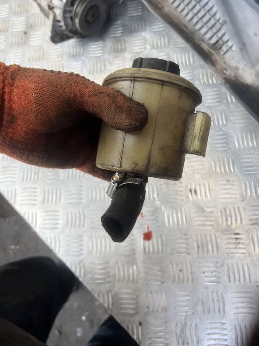 Бачок гидроусилителя Ниссан террано 2 nissan terrano