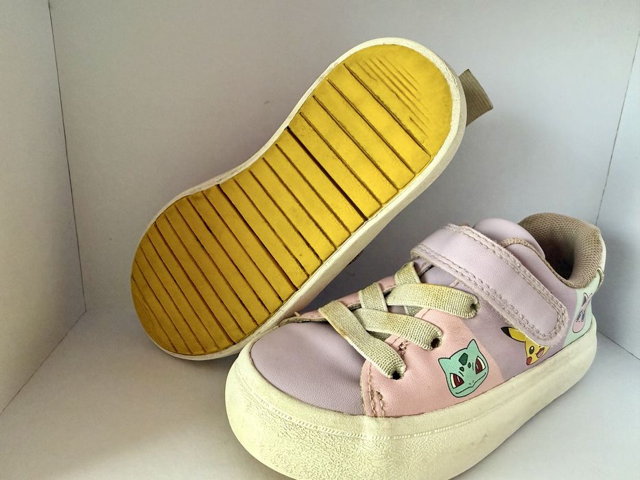 Piękne trampki Pokemon rozmiar 25