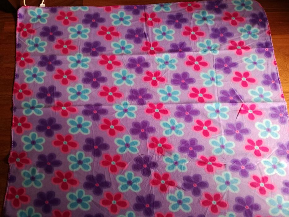 Manta às flores colorida, em excelente estado, como NOVA