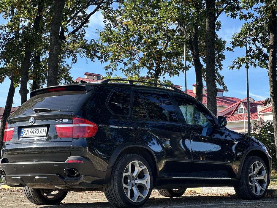 BMW     X5.