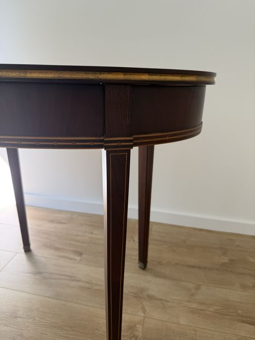 Mesa de entrada de madeira