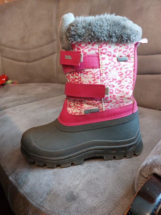 Зимове дитяче взуття