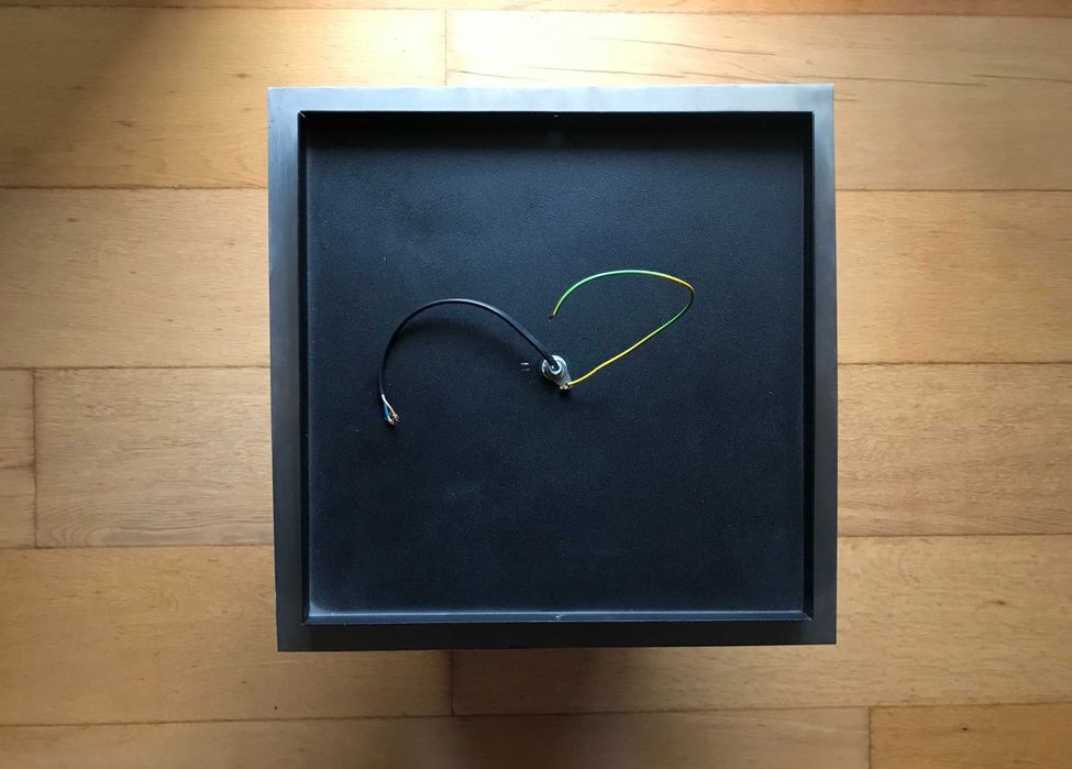 Candeeiro de tecto cúbico430540229339392002