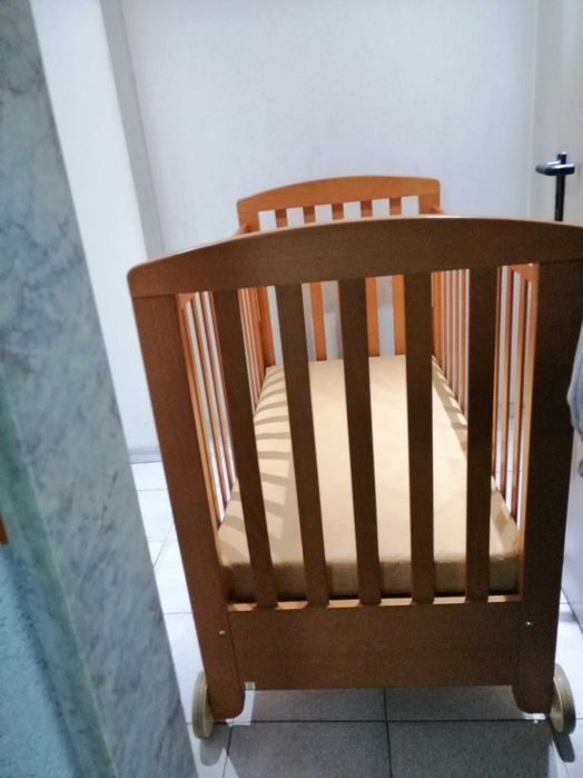 Cama grades Prénatal c/ colchão têxteis