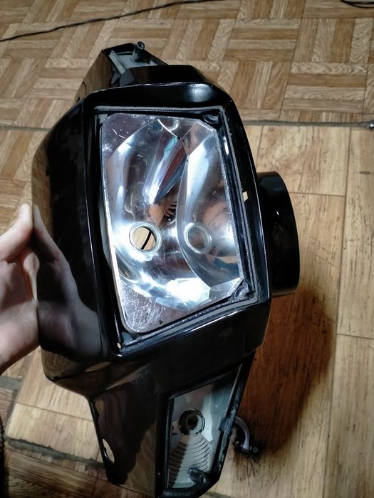 Обтекатель фары "башка"