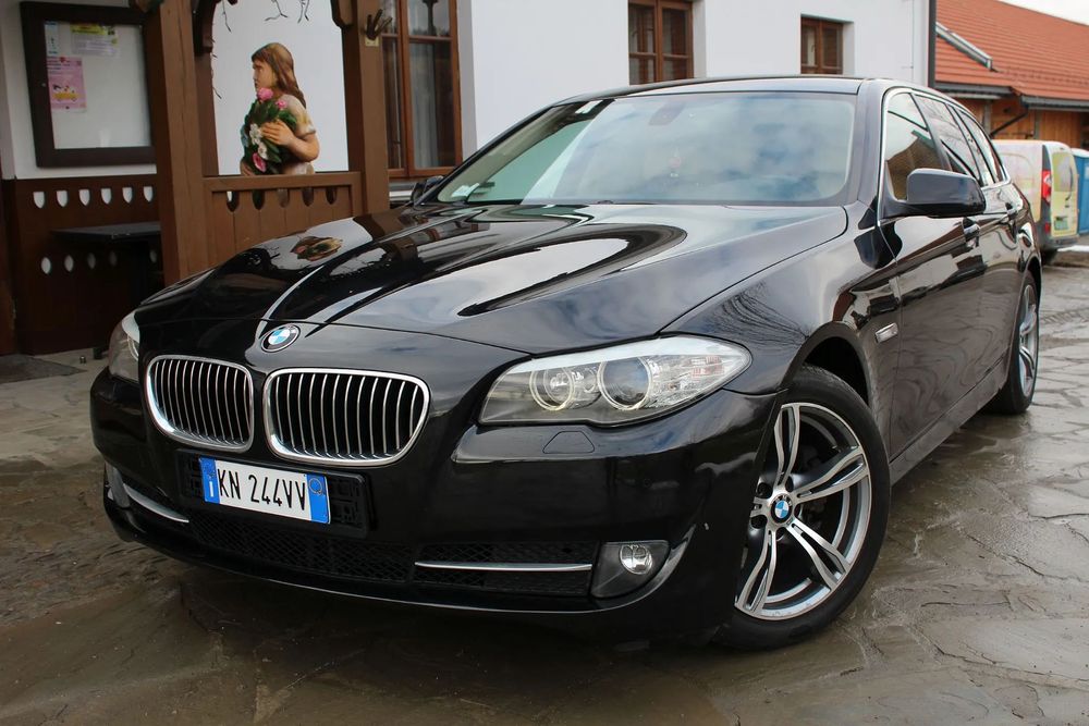 BMW Seria 5 Super Silnik 2,0 Nawigacja Felgi M-pakiet Serwisowana Konkretne auto