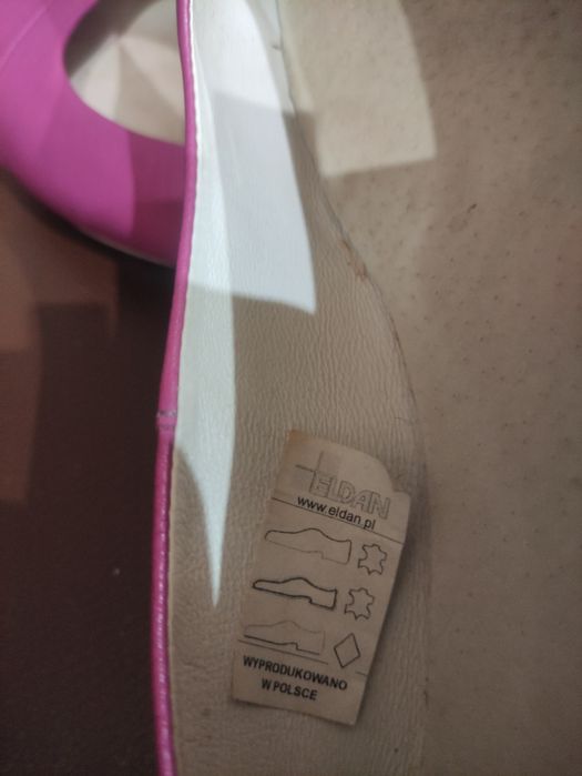 Różowe skórzane baleriny