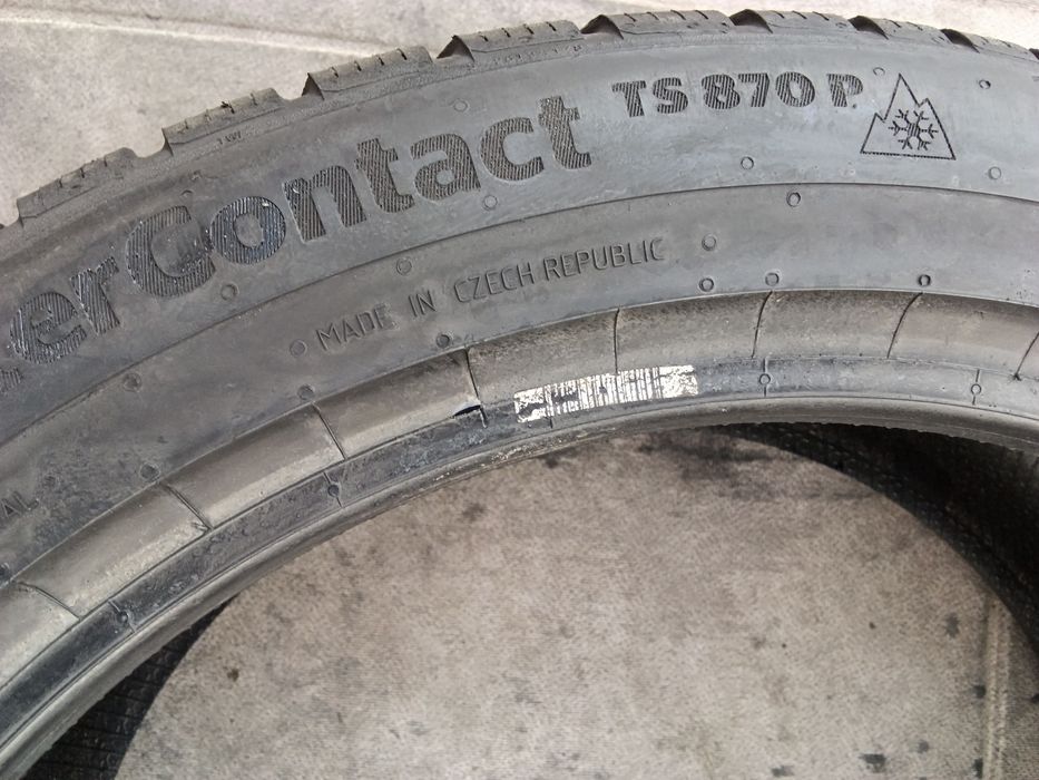 Продам шини 245/45R19