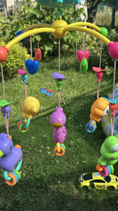 Мобіль на ліжечко «Добрі сни» (музика,світло) з коробкою