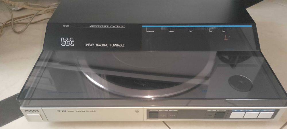 Gramofon tangencjalny( linearny )Philips FP 146