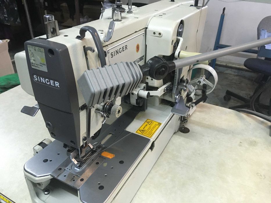 Dziurkarka  SINGER 371