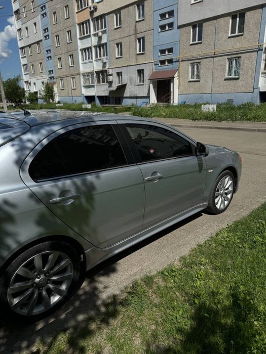 Mitsubishi Lancer 10