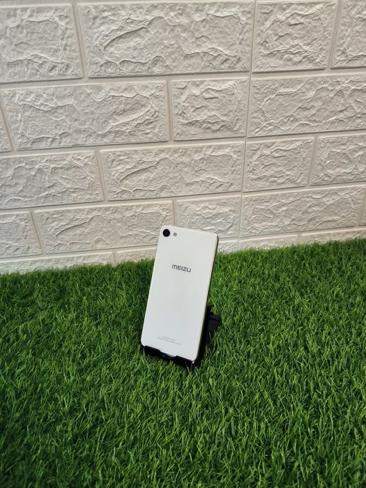Телефон Meizu U10 White 3/32