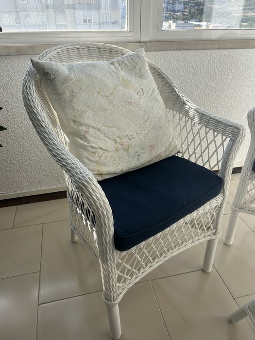 Conjunto de Jardim (Mesa + Cadeiras)