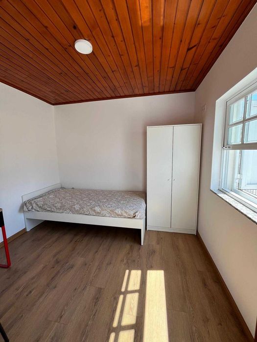 Quarto para arrendamento