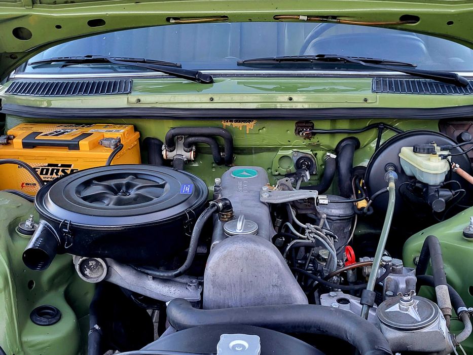 Mercedes-123  Classic  Old Car