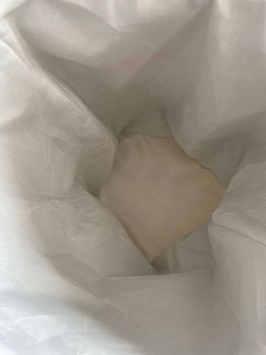Cesto de roupa branco