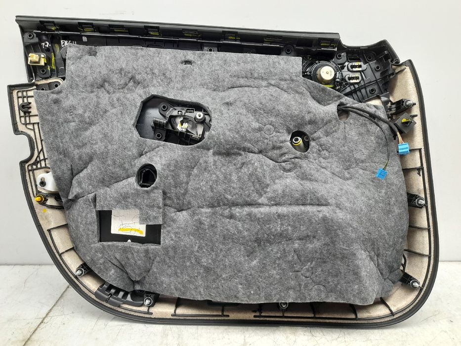 Forra porta / quartela frente direita MERCEDES-BENZ Classe C (W205)