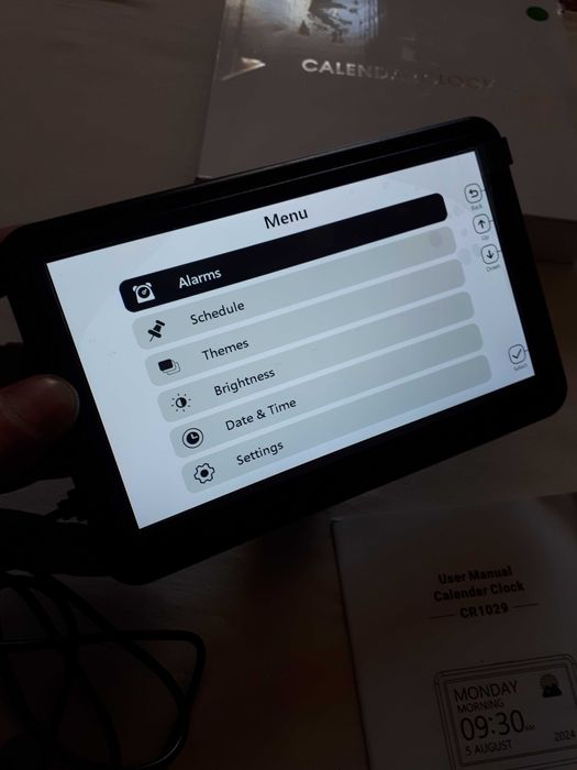 Цифровий  календар-годинник  моделі  CR1029