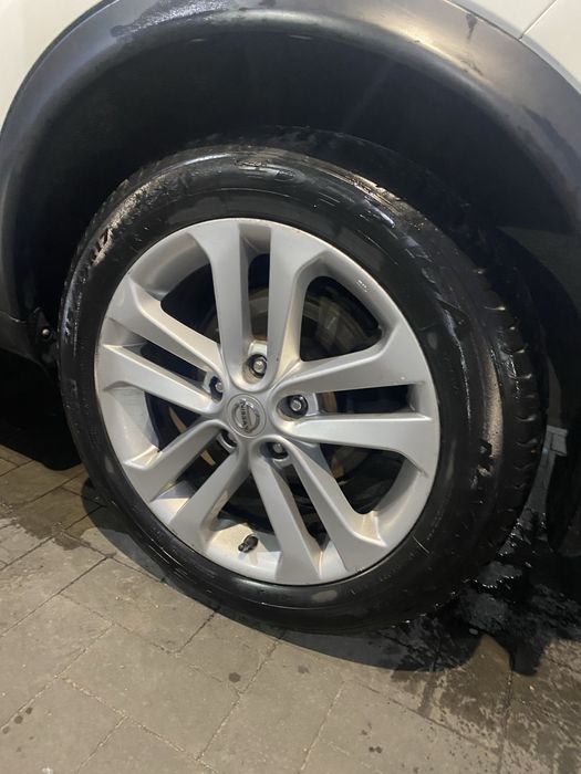 Авто Nissan Juke 1,6 2013