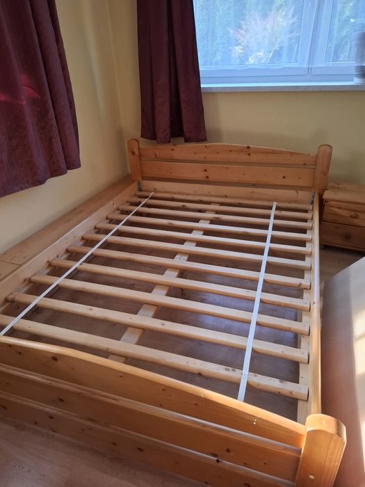 Łóżko sosnowe 140×200