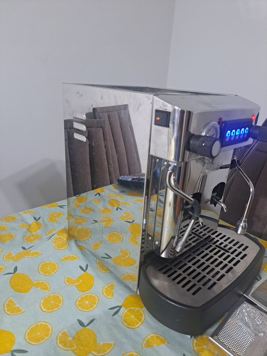 máquina de café profissional La Piccola Cecilia Speed 2,