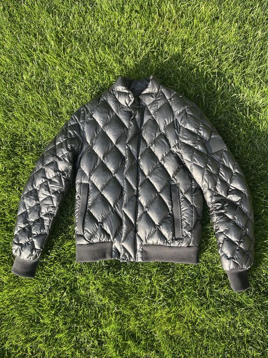 Armani Exchange пуховик