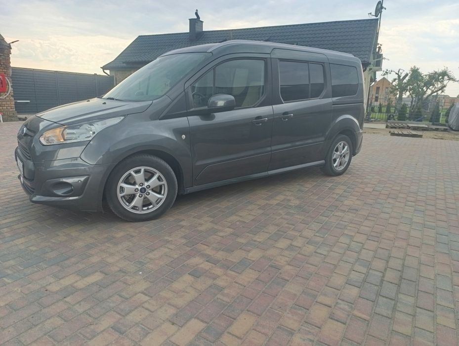 Ford tourneo connect grand titanium long 7 os.