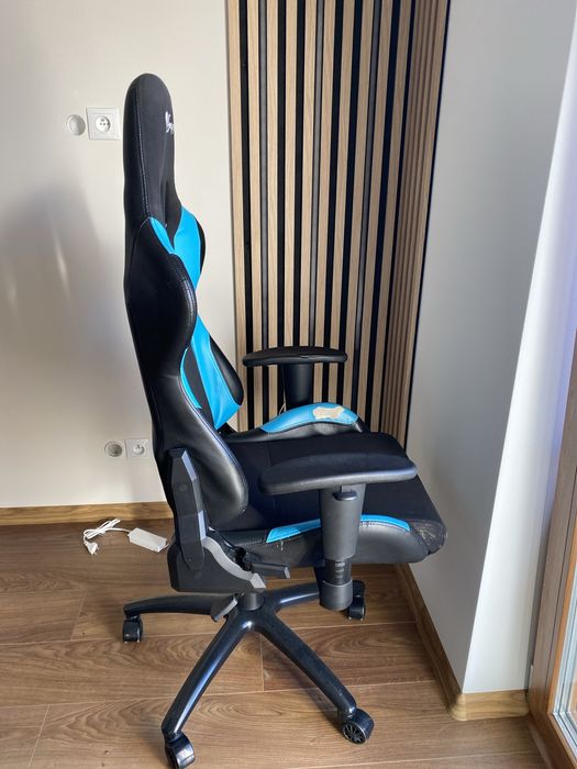 Fotel gamingowy genesis